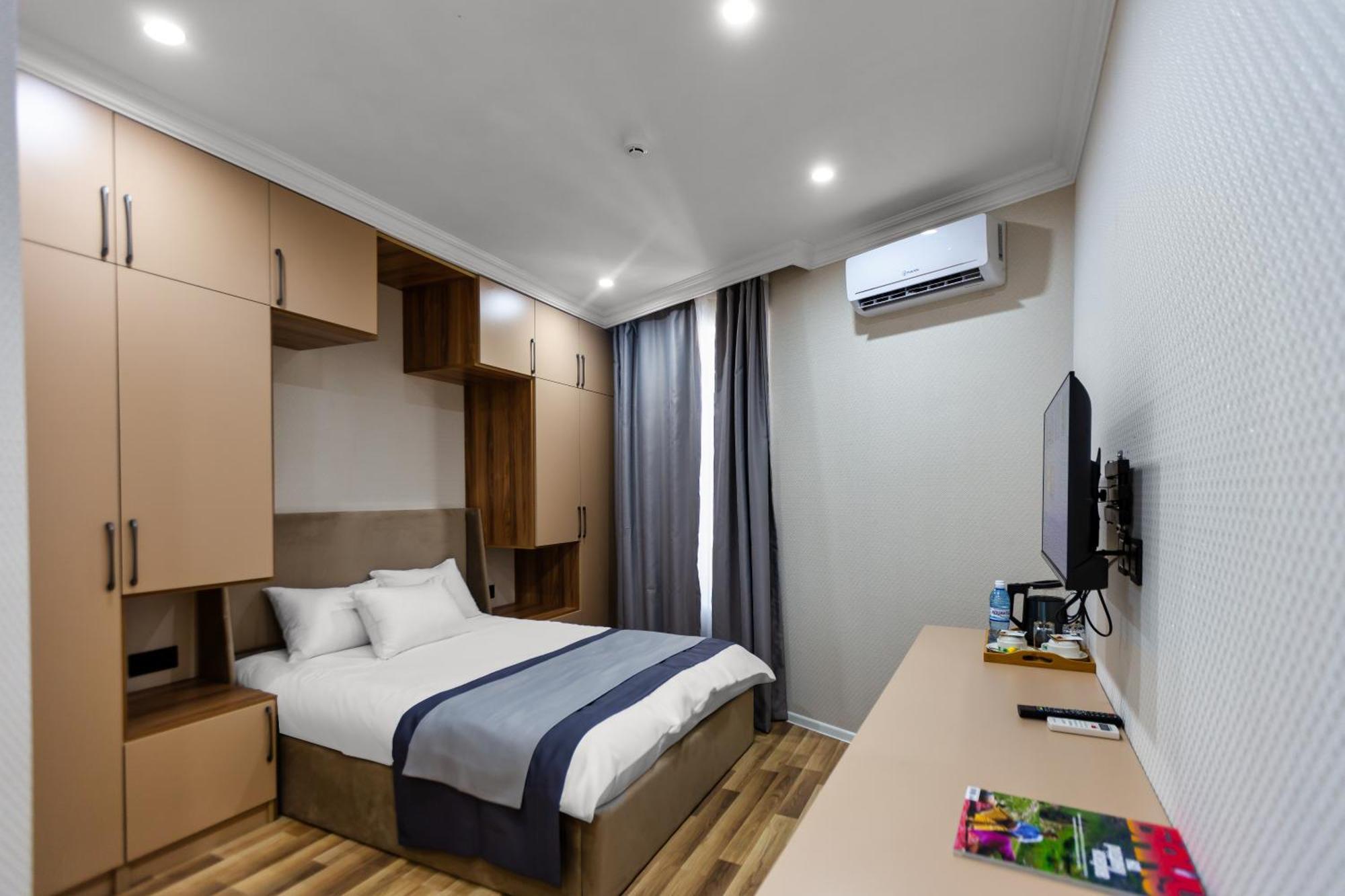 Hillside City Center Hotel Баку Экстерьер фото